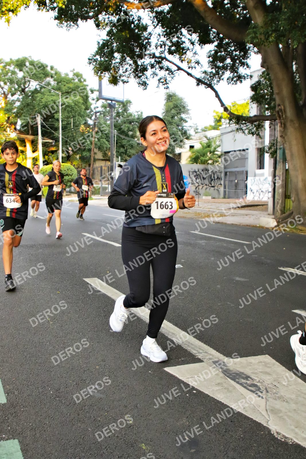 Foto de la X Carrera Leones Negros Red Cola 2026 en Rectoría General de la UdeG, Av. Juárez 976 (meta en Av. Enrique Díaz de León y Pedro Moreno), Guadalajara a las 05:03 · dorsal 1663, 634