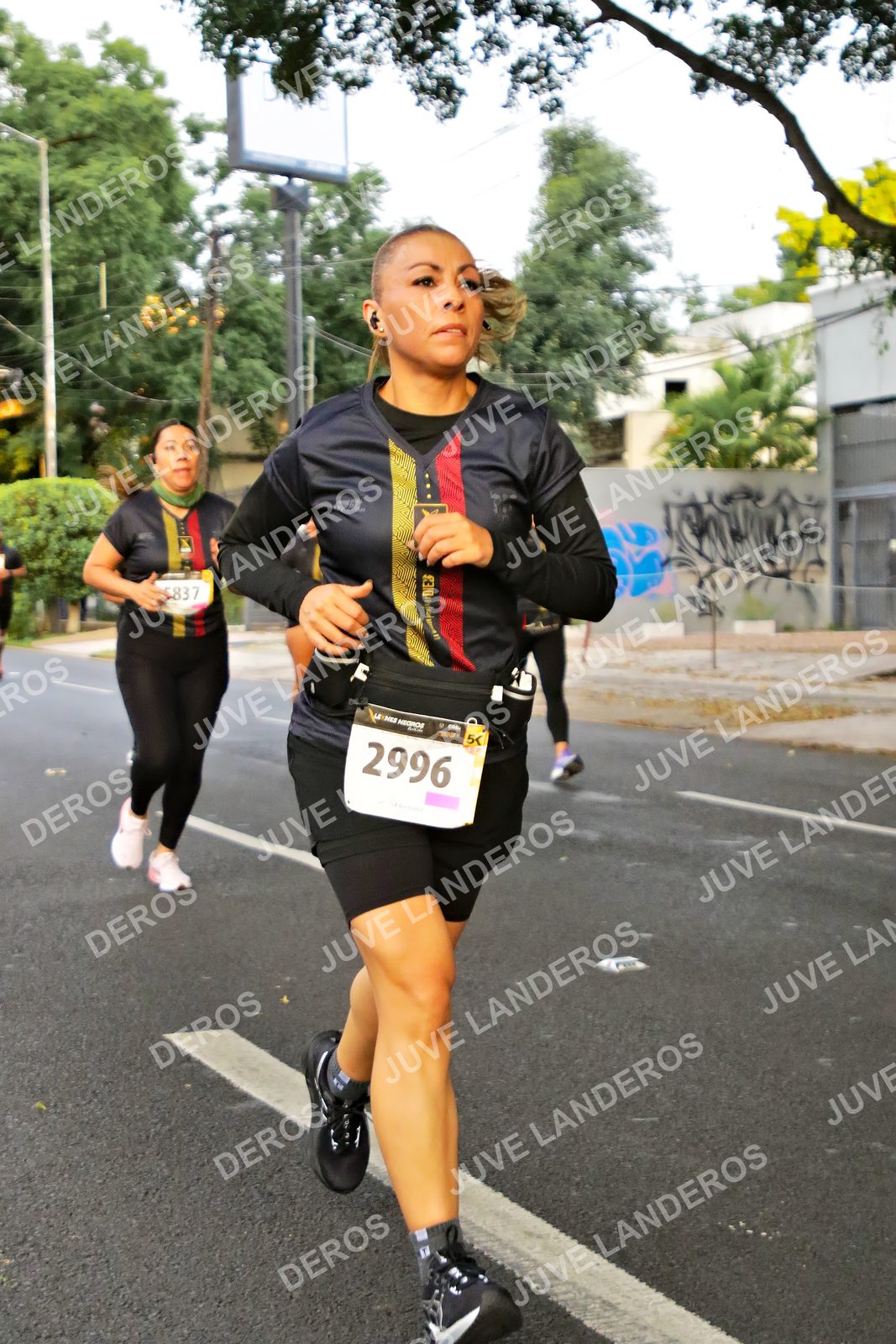 Foto de la X Carrera Leones Negros Red Cola 2026 en Rectoría General de la UdeG, Av. Juárez 976 (meta en Av. Enrique Díaz de León y Pedro Moreno), Guadalajara a las 05:01 · dorsal 2996, 837