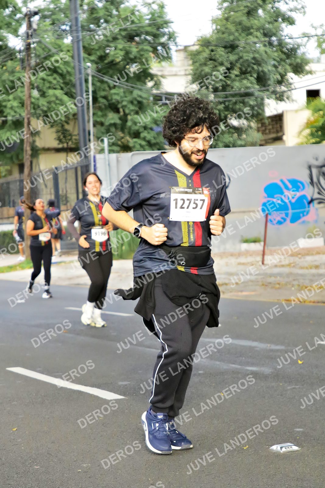 Foto de la X Carrera Leones Negros Red Cola 2026 en Rectoría General de la UdeG, Av. Juárez 976 (meta en Av. Enrique Díaz de León y Pedro Moreno), Guadalajara a las 08:07 · dorsal 12757, 9196