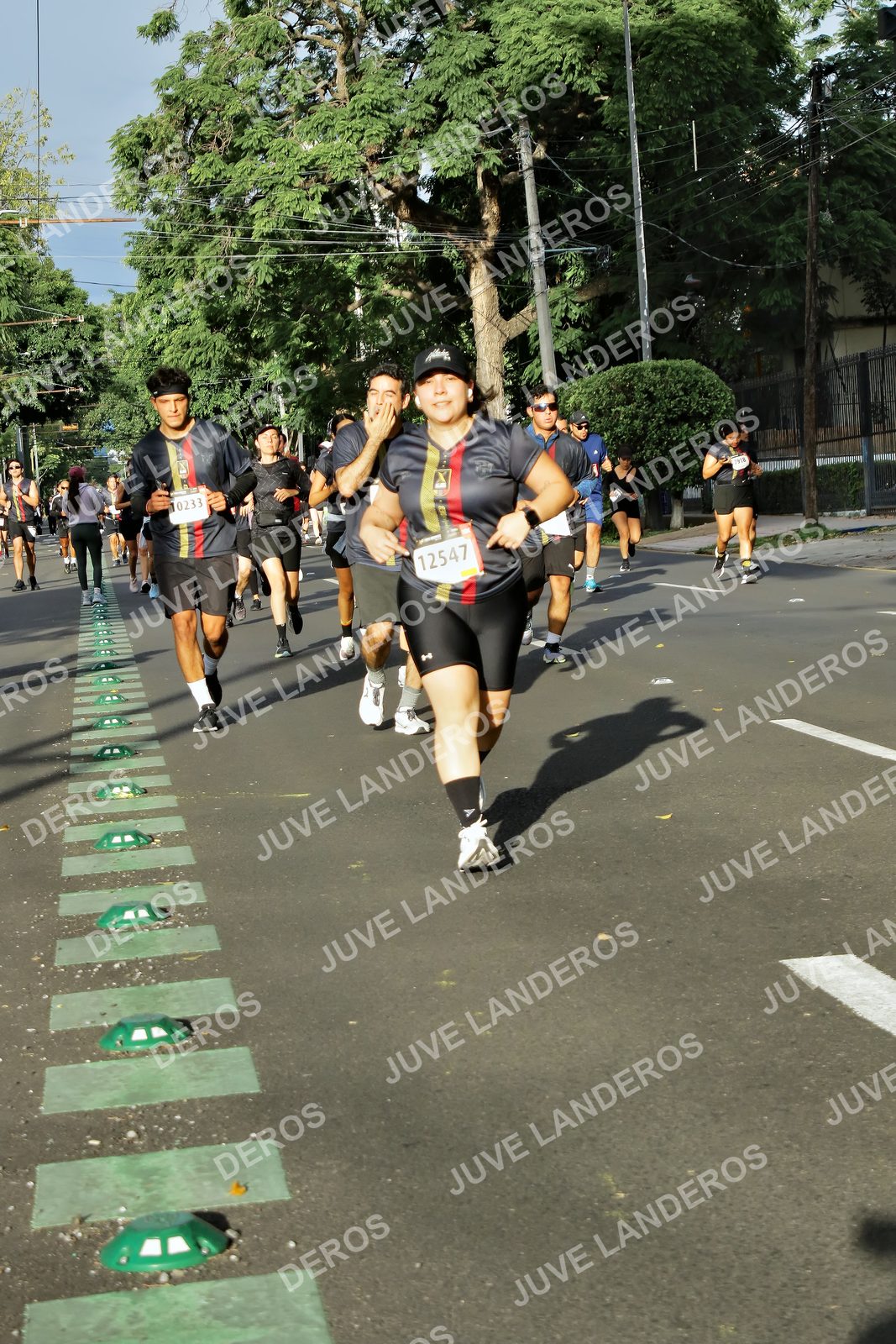 Foto de la X Carrera Leones Negros Red Cola 2026 en Rectoría General de la UdeG, Av. Juárez 976 (meta en Av. Enrique Díaz de León y Pedro Moreno), Guadalajara a las 07:59 · dorsal 12547