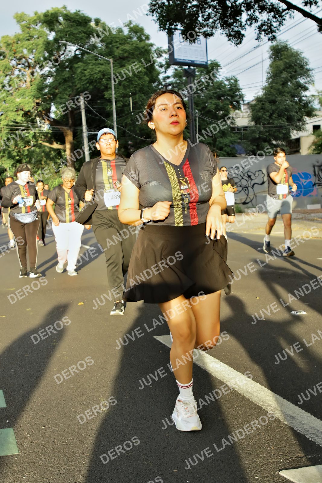 Foto de la X Carrera Leones Negros Red Cola 2026 en Rectoría General de la UdeG, Av. Juárez 976 (meta en Av. Enrique Díaz de León y Pedro Moreno), Guadalajara a las 07:25 · dorsal 7489