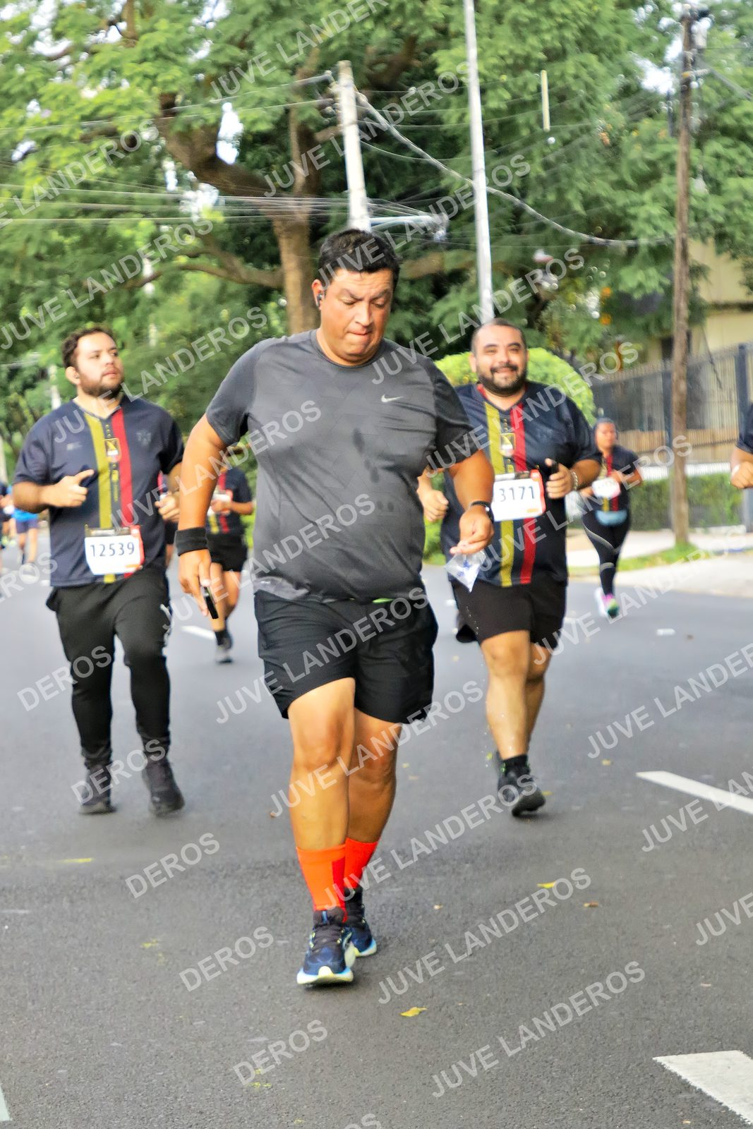 Foto de la X Carrera Leones Negros Red Cola 2026 en Rectoría General de la UdeG, Av. Juárez 976 (meta en Av. Enrique Díaz de León y Pedro Moreno), Guadalajara a las 08:16 · dorsal 3171, 12539