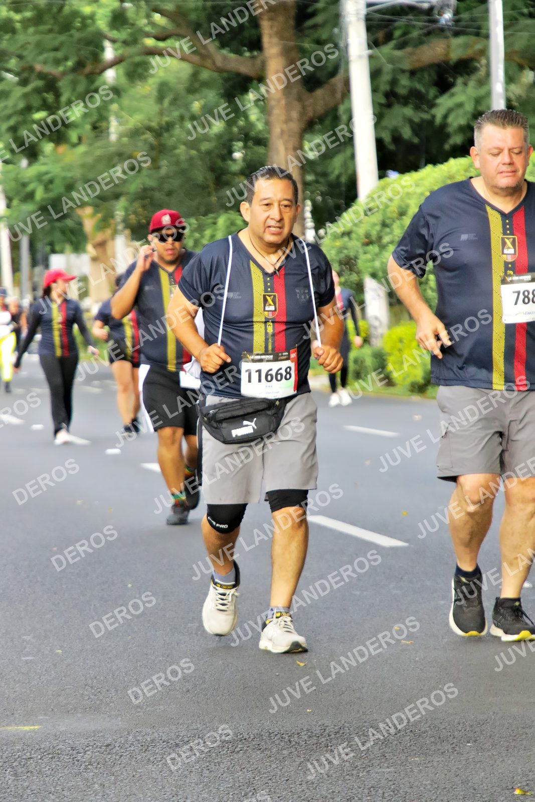 Foto de la X Carrera Leones Negros Red Cola 2026 en Rectoría General de la UdeG, Av. Juárez 976 (meta en Av. Enrique Díaz de León y Pedro Moreno), Guadalajara a las 08:18 · dorsal 11668