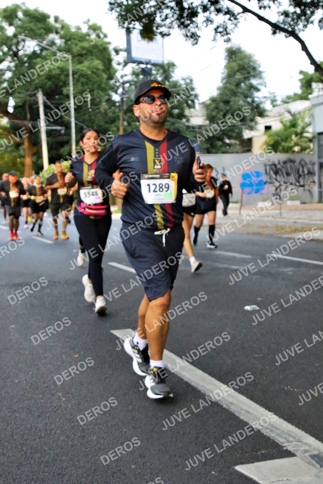 Foto de la X Carrera Leones Negros Red Cola 2026 en Rectoría General de la UdeG, Av. Juárez 976 (meta en Av. Enrique Díaz de León y Pedro Moreno), Guadalajara a las 05:08 · dorsal 1289, 5548