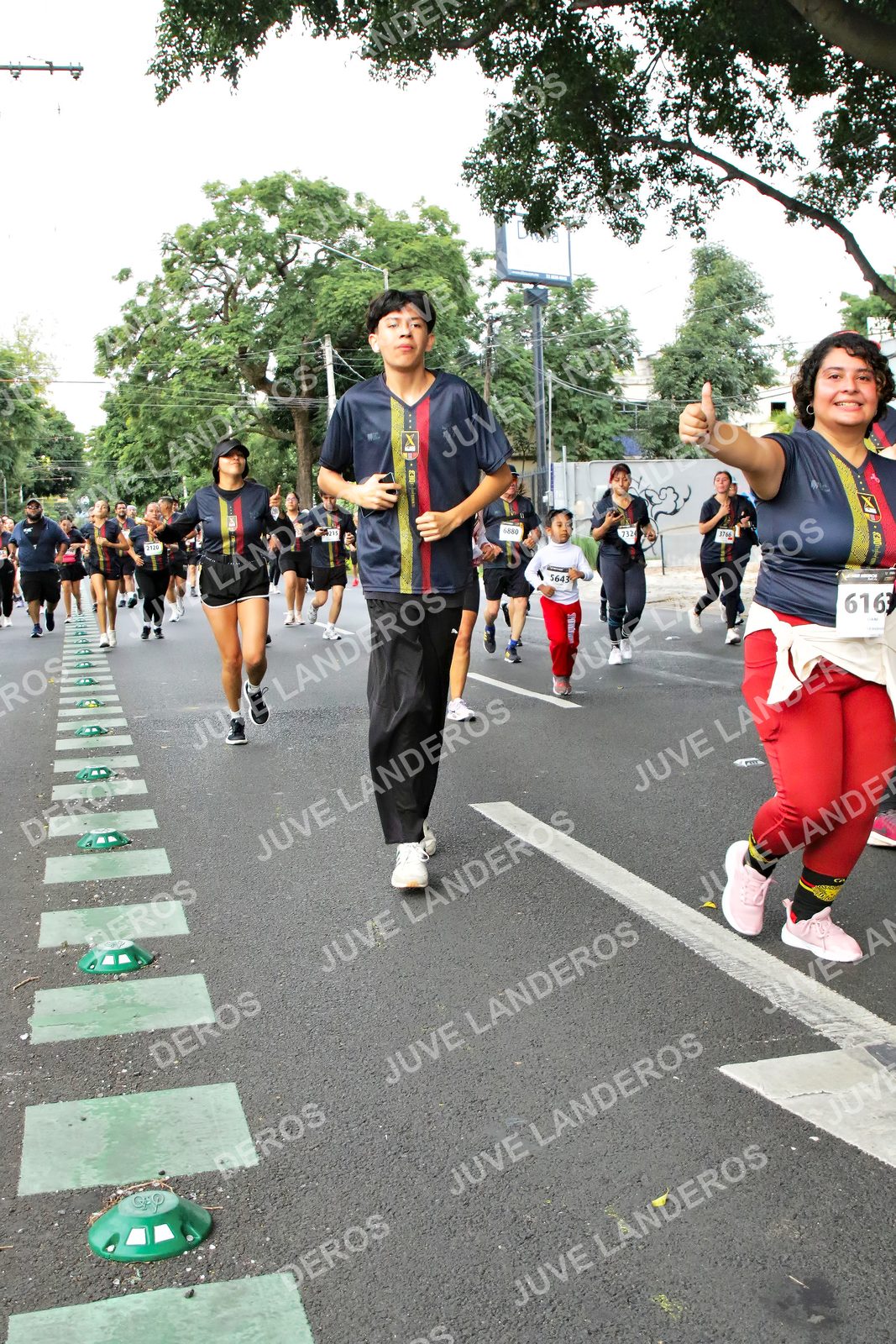 Foto de la X Carrera Leones Negros Red Cola 2026 en Rectoría General de la UdeG, Av. Juárez 976 (meta en Av. Enrique Díaz de León y Pedro Moreno), Guadalajara a las 07:16 · dorsal 616