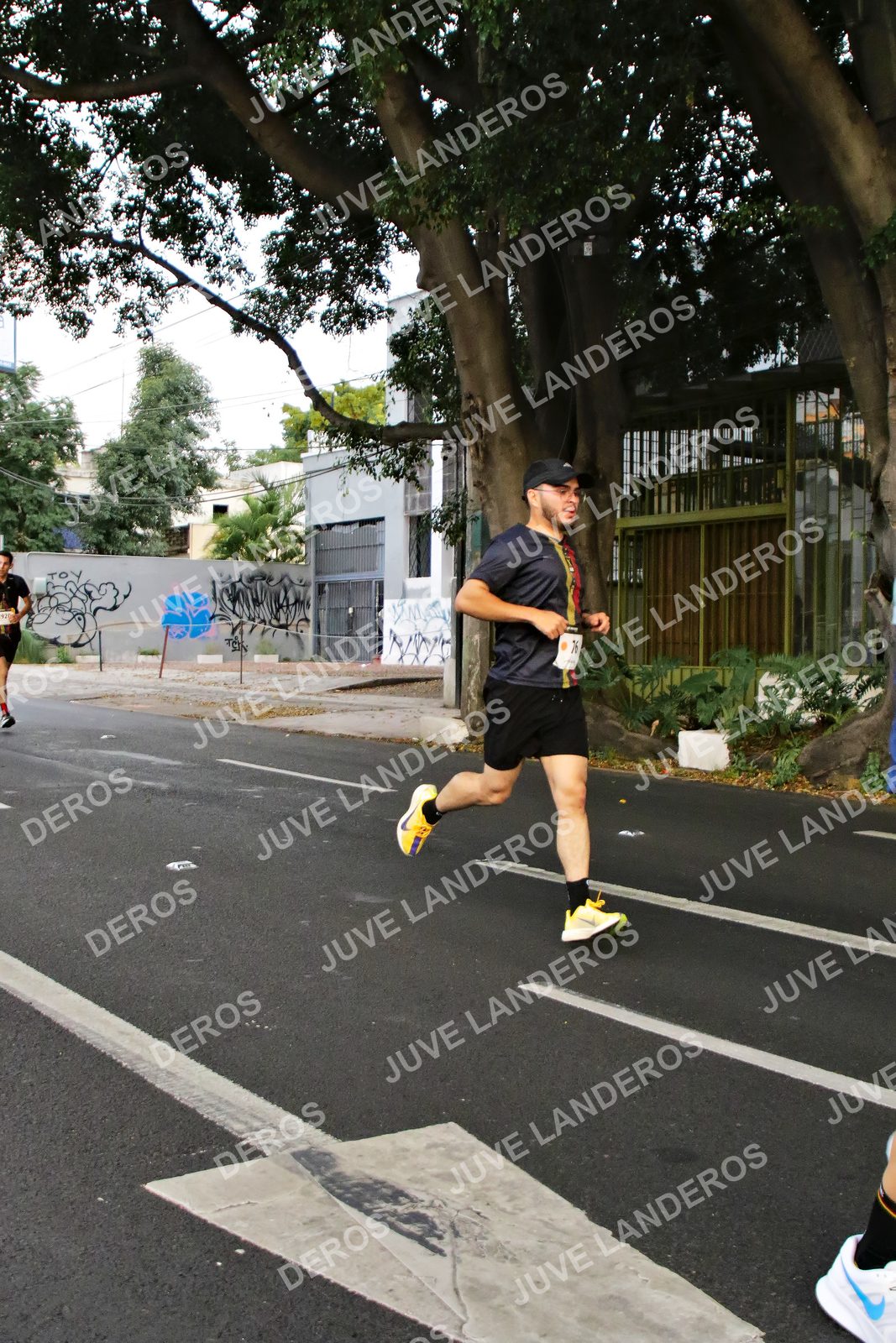 Foto de la X Carrera Leones Negros Red Cola 2026 en Rectoría General de la UdeG, Av. Juárez 976 (meta en Av. Enrique Díaz de León y Pedro Moreno), Guadalajara a las 04:58