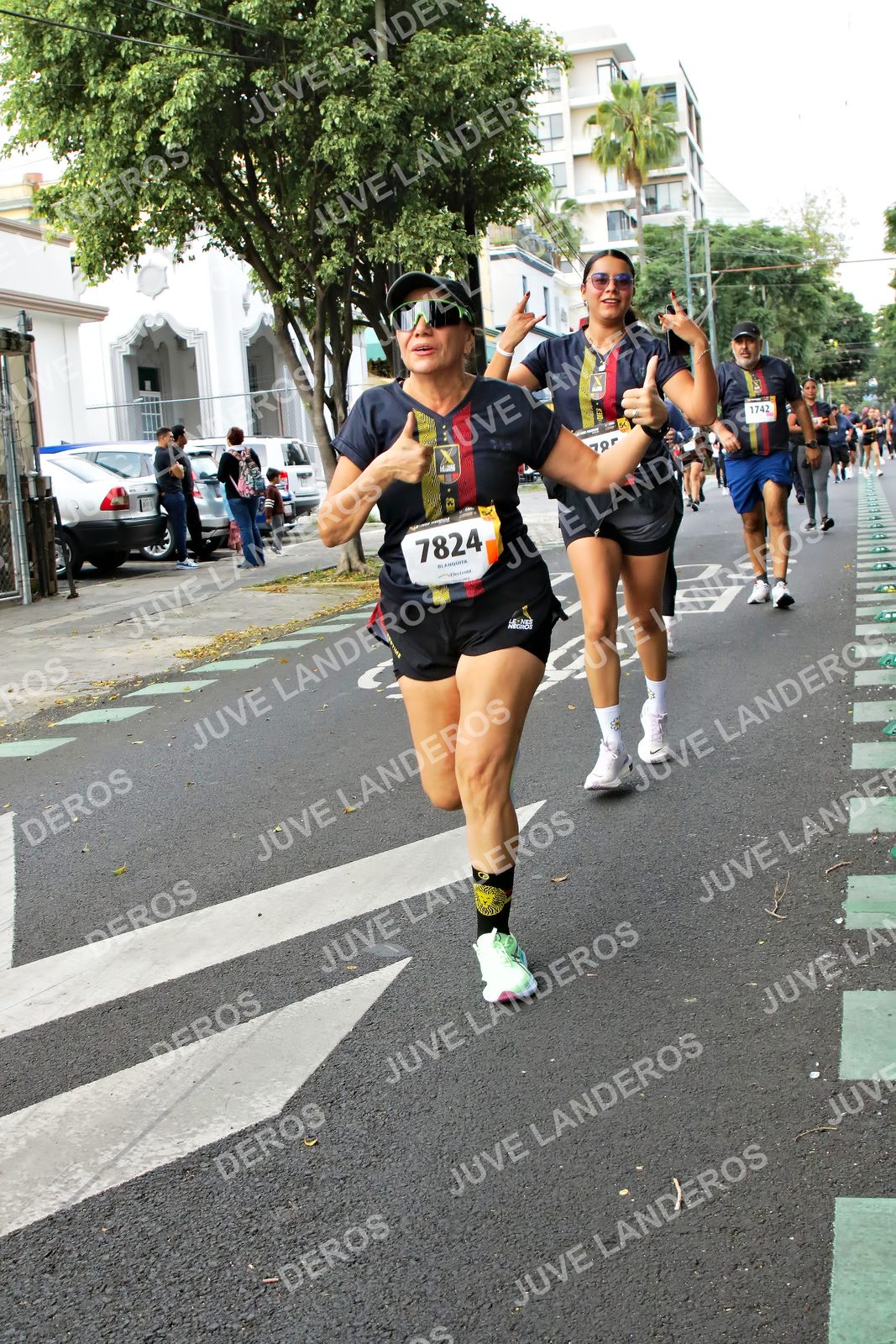 Foto de la X Carrera Leones Negros Red Cola 2026 en Rectoría General de la UdeG, Av. Juárez 976 (meta en Av. Enrique Díaz de León y Pedro Moreno), Guadalajara a las 07:16 · dorsal 7824, 1742