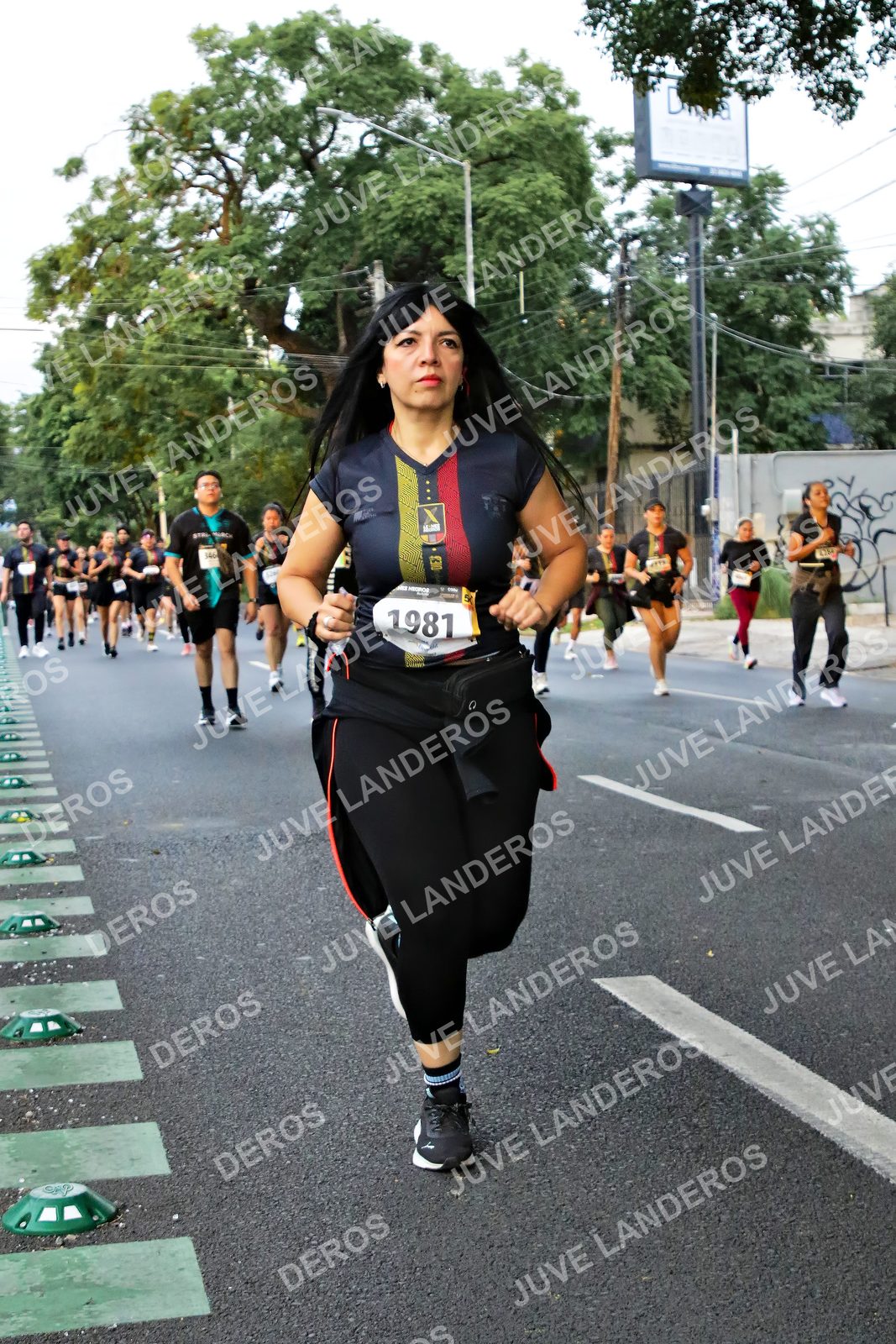 Foto de la X Carrera Leones Negros Red Cola 2026 en Rectoría General de la UdeG, Av. Juárez 976 (meta en Av. Enrique Díaz de León y Pedro Moreno), Guadalajara a las 05:08 · dorsal 1981