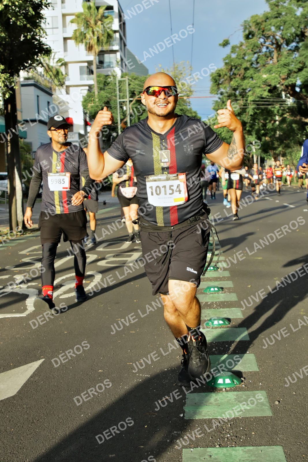 Foto de la X Carrera Leones Negros Red Cola 2026 en Rectoría General de la UdeG, Av. Juárez 976 (meta en Av. Enrique Díaz de León y Pedro Moreno), Guadalajara a las 07:43 · dorsal 10154, 9985