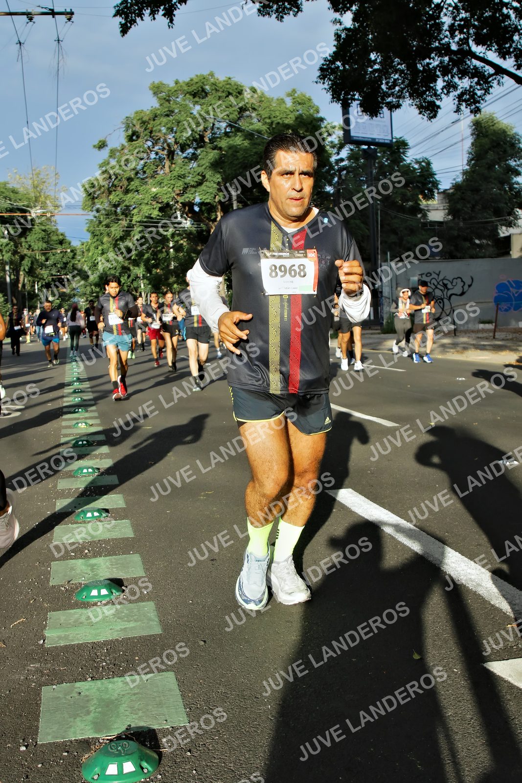 Foto de la X Carrera Leones Negros Red Cola 2026 en Rectoría General de la UdeG, Av. Juárez 976 (meta en Av. Enrique Díaz de León y Pedro Moreno), Guadalajara a las 07:48 · dorsal 8968