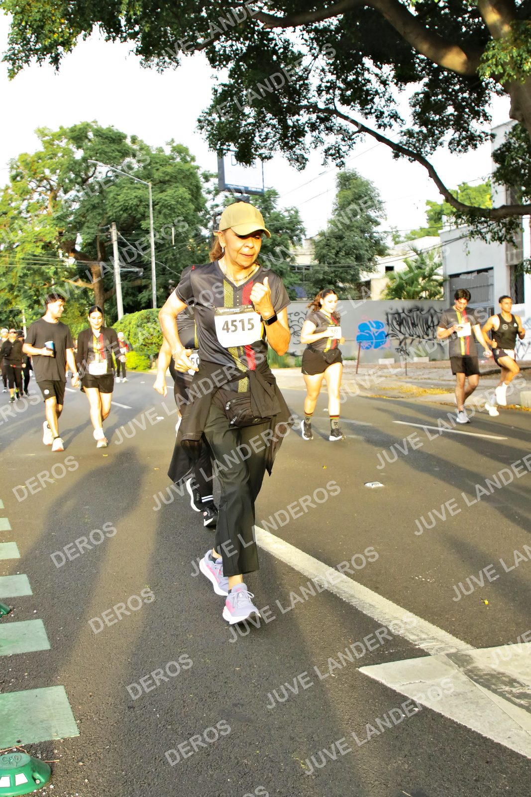 Foto de la X Carrera Leones Negros Red Cola 2026 en Rectoría General de la UdeG, Av. Juárez 976 (meta en Av. Enrique Díaz de León y Pedro Moreno), Guadalajara a las 07:23 · dorsal 4515