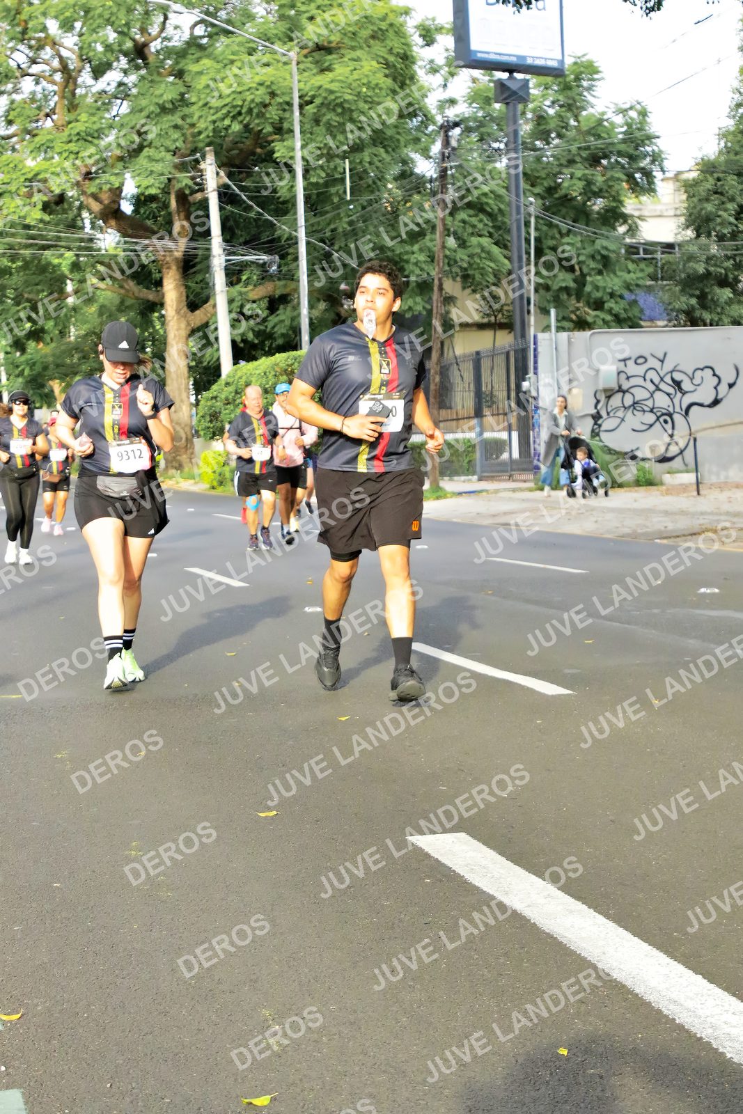 Foto de la X Carrera Leones Negros Red Cola 2026 en Rectoría General de la UdeG, Av. Juárez 976 (meta en Av. Enrique Díaz de León y Pedro Moreno), Guadalajara a las 08:04 · dorsal 9312