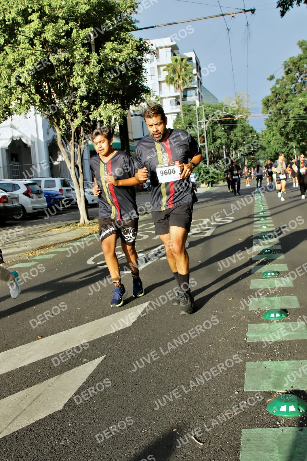 Foto de la X Carrera Leones Negros Red Cola 2026 en Rectoría General de la UdeG, Av. Juárez 976 (meta en Av. Enrique Díaz de León y Pedro Moreno), Guadalajara a las 07:56 · dorsal 9606