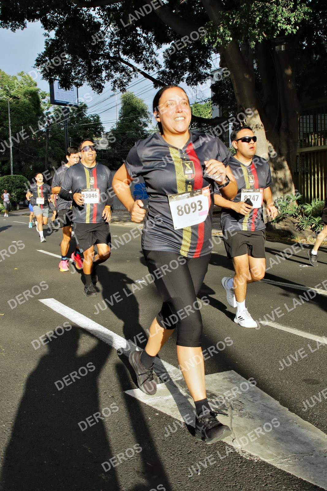 Foto de la X Carrera Leones Negros Red Cola 2026 en Rectoría General de la UdeG, Av. Juárez 976 (meta en Av. Enrique Díaz de León y Pedro Moreno), Guadalajara a las 07:54 · dorsal 8093, 8747