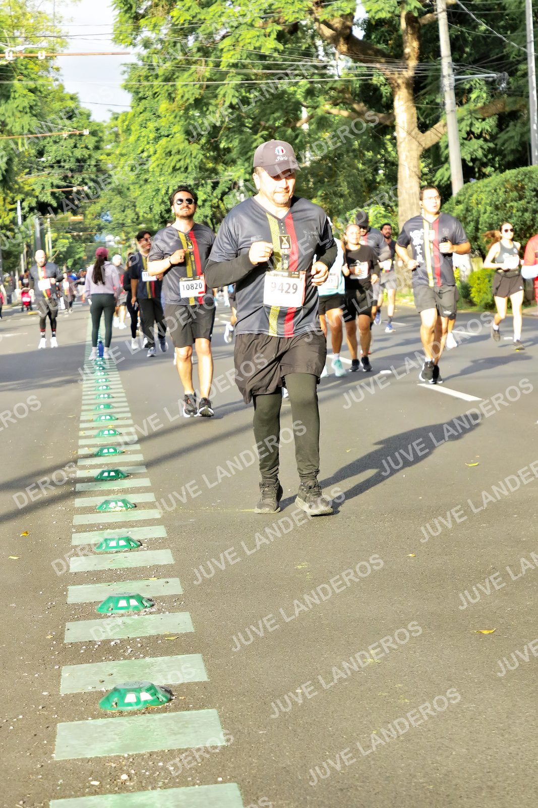 Foto de la X Carrera Leones Negros Red Cola 2026 en Rectoría General de la UdeG, Av. Juárez 976 (meta en Av. Enrique Díaz de León y Pedro Moreno), Guadalajara a las 08:01 · dorsal 9429, 10820