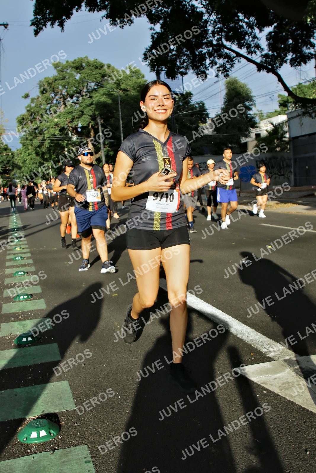 Foto de la X Carrera Leones Negros Red Cola 2026 en Rectoría General de la UdeG, Av. Juárez 976 (meta en Av. Enrique Díaz de León y Pedro Moreno), Guadalajara a las 07:55 · dorsal 7435