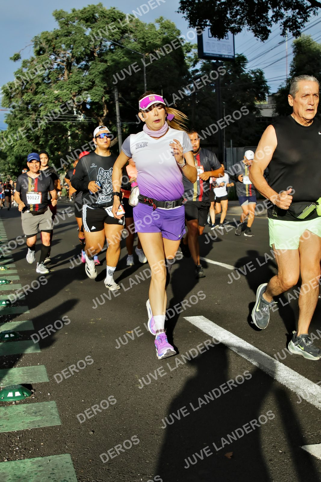Foto de la X Carrera Leones Negros Red Cola 2026 en Rectoría General de la UdeG, Av. Juárez 976 (meta en Av. Enrique Díaz de León y Pedro Moreno), Guadalajara a las 07:49 · dorsal 10027