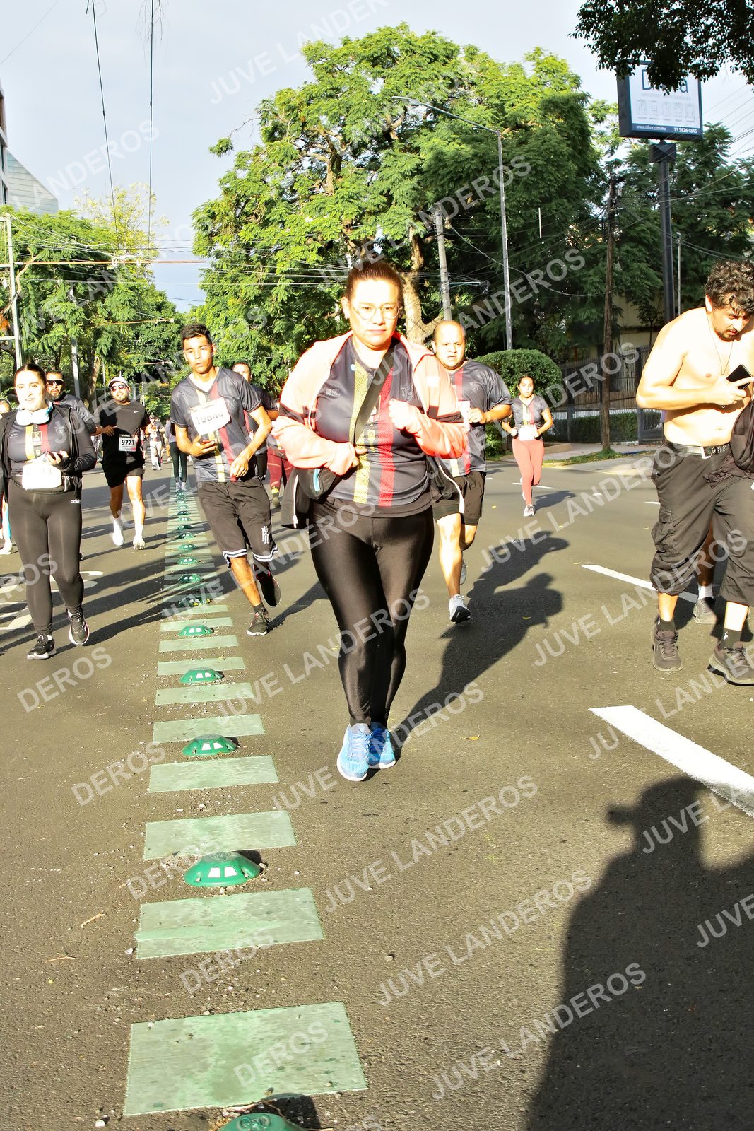 Foto de la X Carrera Leones Negros Red Cola 2026 en Rectoría General de la UdeG, Av. Juárez 976 (meta en Av. Enrique Díaz de León y Pedro Moreno), Guadalajara a las 07:51 · dorsal 9723