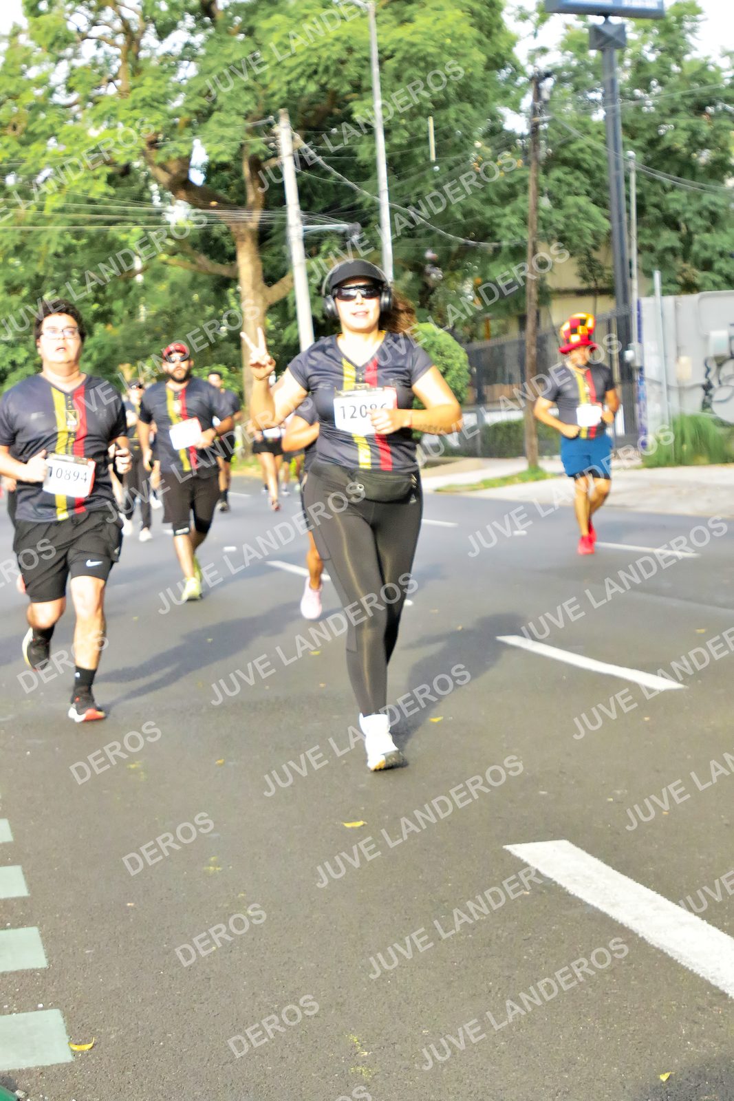 Foto de la X Carrera Leones Negros Red Cola 2026 en Rectoría General de la UdeG, Av. Juárez 976 (meta en Av. Enrique Díaz de León y Pedro Moreno), Guadalajara a las 08:04 · dorsal 894