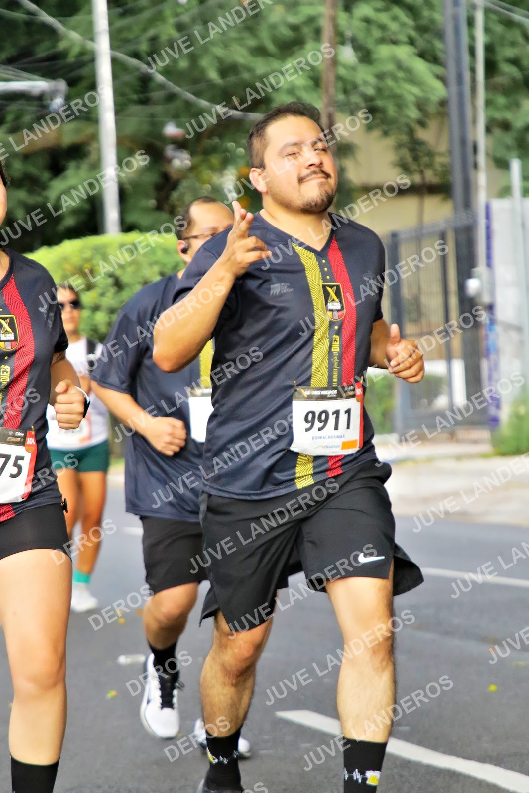 Foto de la X Carrera Leones Negros Red Cola 2026 en Rectoría General de la UdeG, Av. Juárez 976 (meta en Av. Enrique Díaz de León y Pedro Moreno), Guadalajara a las 08:16 · dorsal 9911, 75