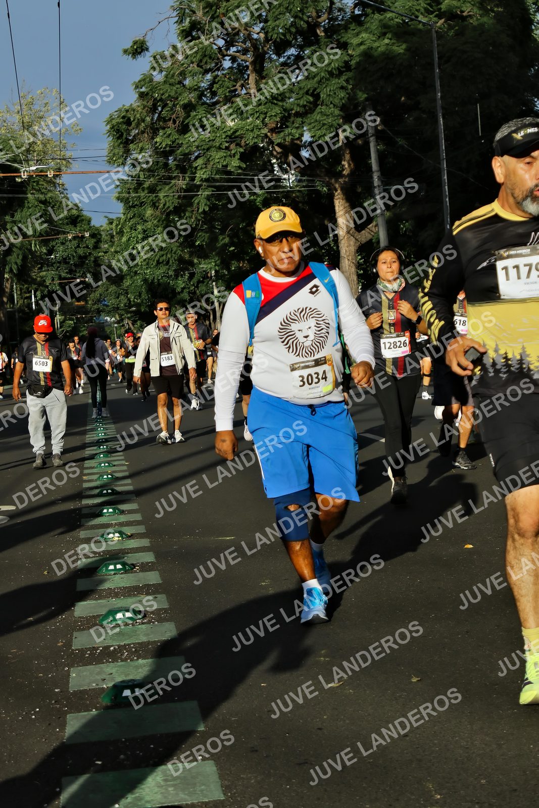 Foto de la X Carrera Leones Negros Red Cola 2026 en Rectoría General de la UdeG, Av. Juárez 976 (meta en Av. Enrique Díaz de León y Pedro Moreno), Guadalajara a las 07:53 · dorsal 3034, 12826, 618, 6503