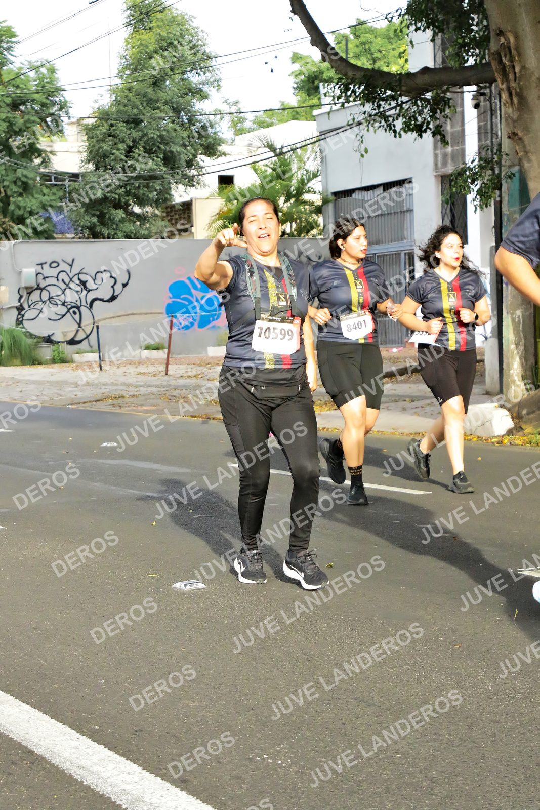 Foto de la X Carrera Leones Negros Red Cola 2026 en Rectoría General de la UdeG, Av. Juárez 976 (meta en Av. Enrique Díaz de León y Pedro Moreno), Guadalajara a las 08:11 · dorsal 8401, 10599