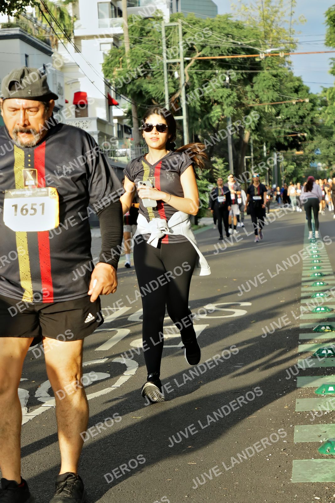 Foto de la X Carrera Leones Negros Red Cola 2026 en Rectoría General de la UdeG, Av. Juárez 976 (meta en Av. Enrique Díaz de León y Pedro Moreno), Guadalajara a las 07:38 · dorsal 1651