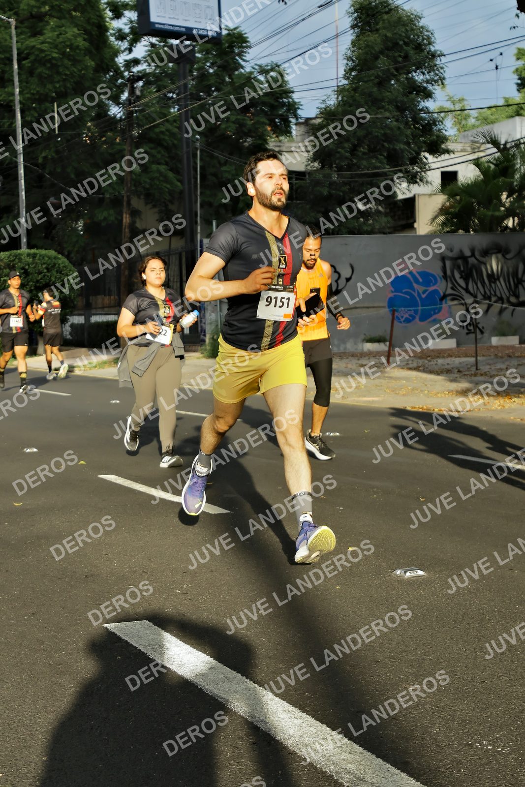 Foto de la X Carrera Leones Negros Red Cola 2026 en Rectoría General de la UdeG, Av. Juárez 976 (meta en Av. Enrique Díaz de León y Pedro Moreno), Guadalajara a las 07:38 · dorsal 9151, 22