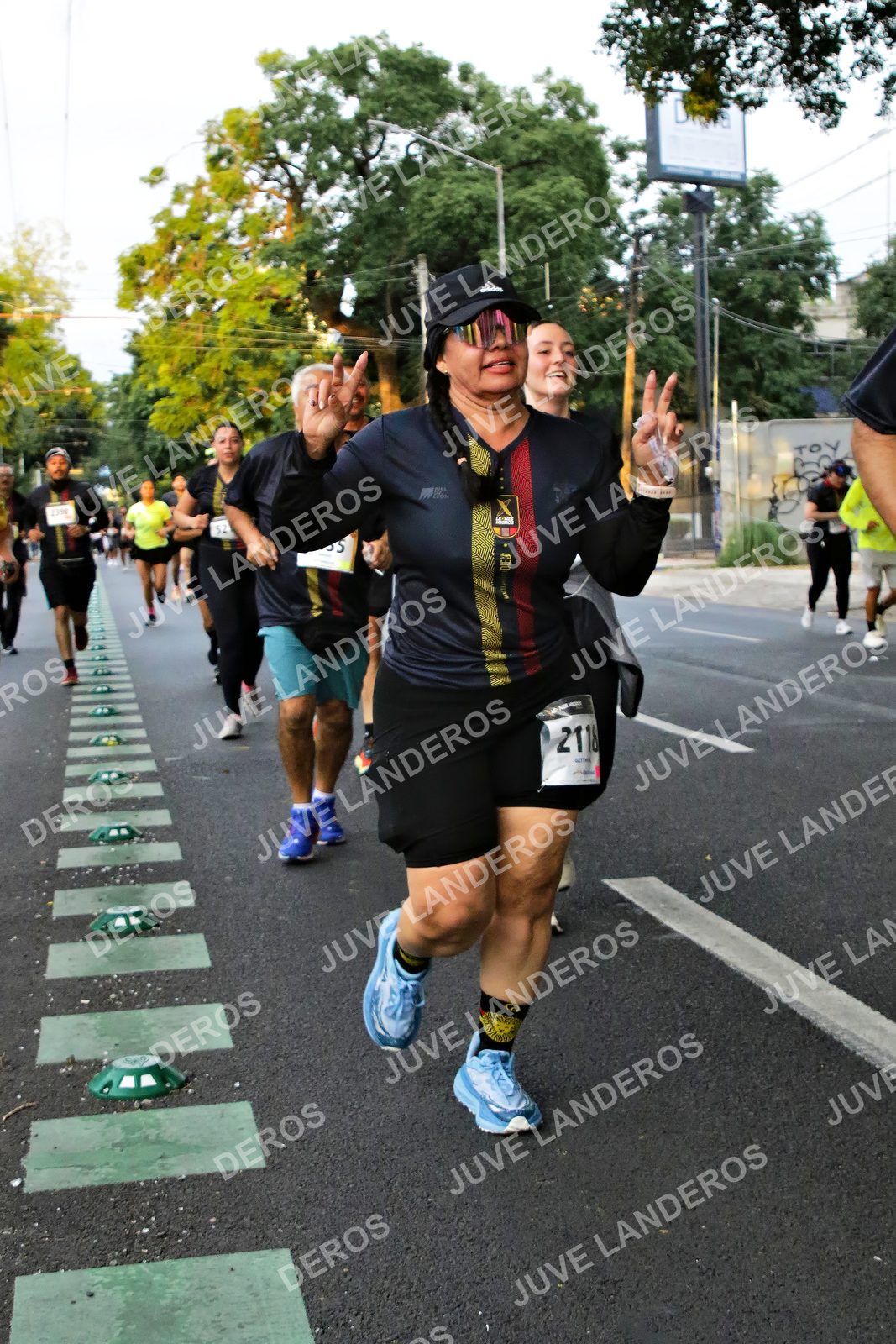 Foto de la X Carrera Leones Negros Red Cola 2026 en Rectoría General de la UdeG, Av. Juárez 976 (meta en Av. Enrique Díaz de León y Pedro Moreno), Guadalajara a las 05:06 · dorsal 52, 2118