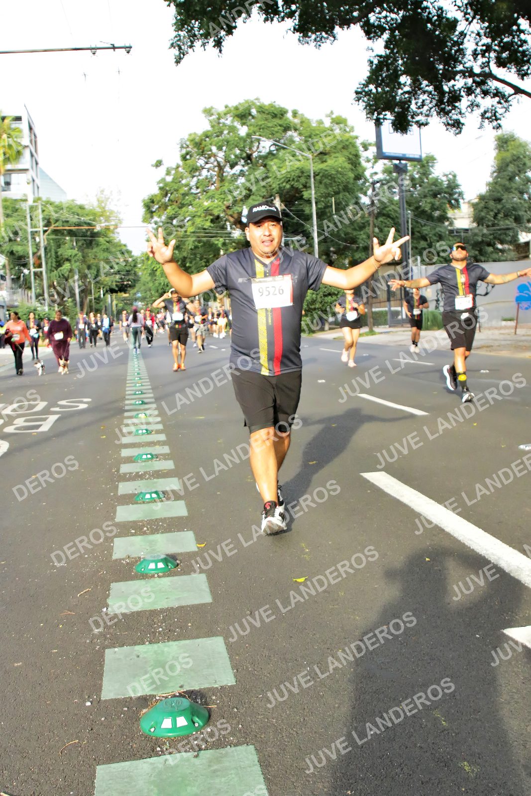 Foto de la X Carrera Leones Negros Red Cola 2026 en Rectoría General de la UdeG, Av. Juárez 976 (meta en Av. Enrique Díaz de León y Pedro Moreno), Guadalajara a las 08:03 · dorsal 9526