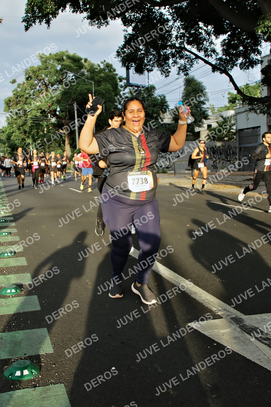 Foto de la X Carrera Leones Negros Red Cola 2026 en Rectoría General de la UdeG, Av. Juárez 976 (meta en Av. Enrique Díaz de León y Pedro Moreno), Guadalajara a las 07:35 · dorsal 7738