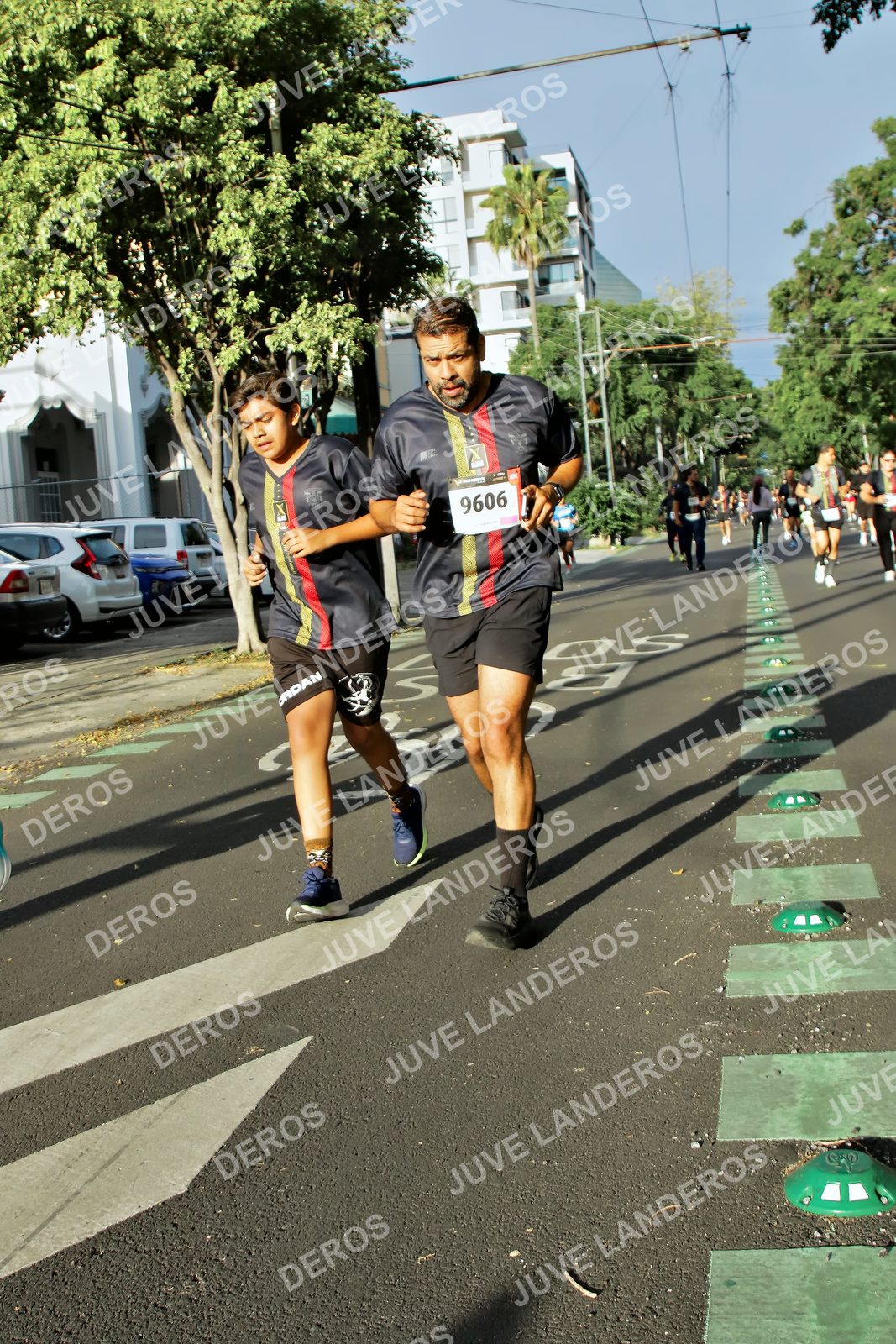 Foto de la X Carrera Leones Negros Red Cola 2026 en Rectoría General de la UdeG, Av. Juárez 976 (meta en Av. Enrique Díaz de León y Pedro Moreno), Guadalajara a las 07:56 · dorsal 9606
