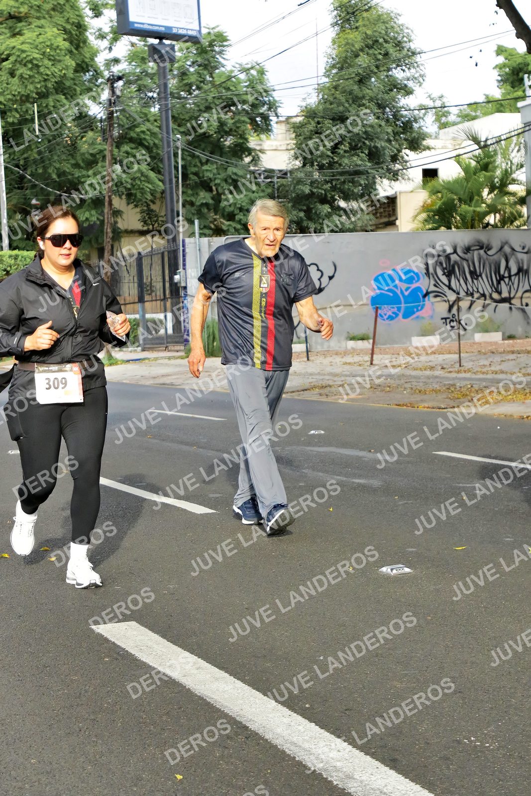 Foto de la X Carrera Leones Negros Red Cola 2026 en Rectoría General de la UdeG, Av. Juárez 976 (meta en Av. Enrique Díaz de León y Pedro Moreno), Guadalajara a las 08:09 · dorsal 309