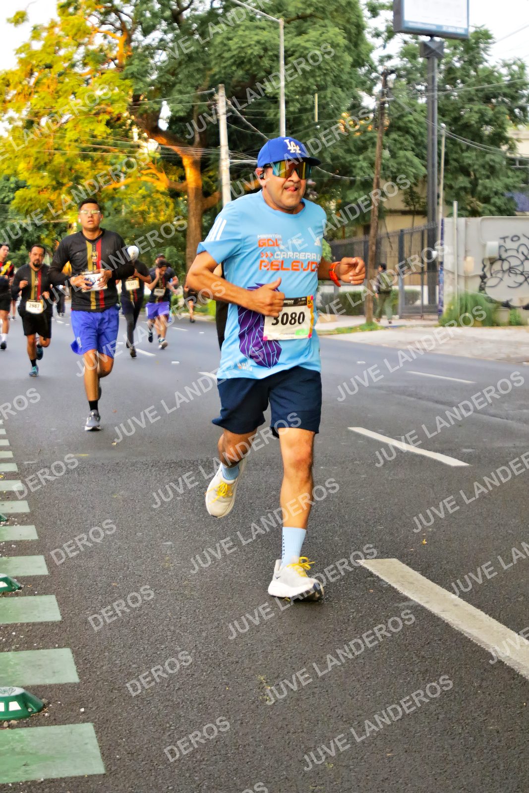 Foto de la X Carrera Leones Negros Red Cola 2026 en Rectoría General de la UdeG, Av. Juárez 976 (meta en Av. Enrique Díaz de León y Pedro Moreno), Guadalajara a las 05:00 · dorsal 3080