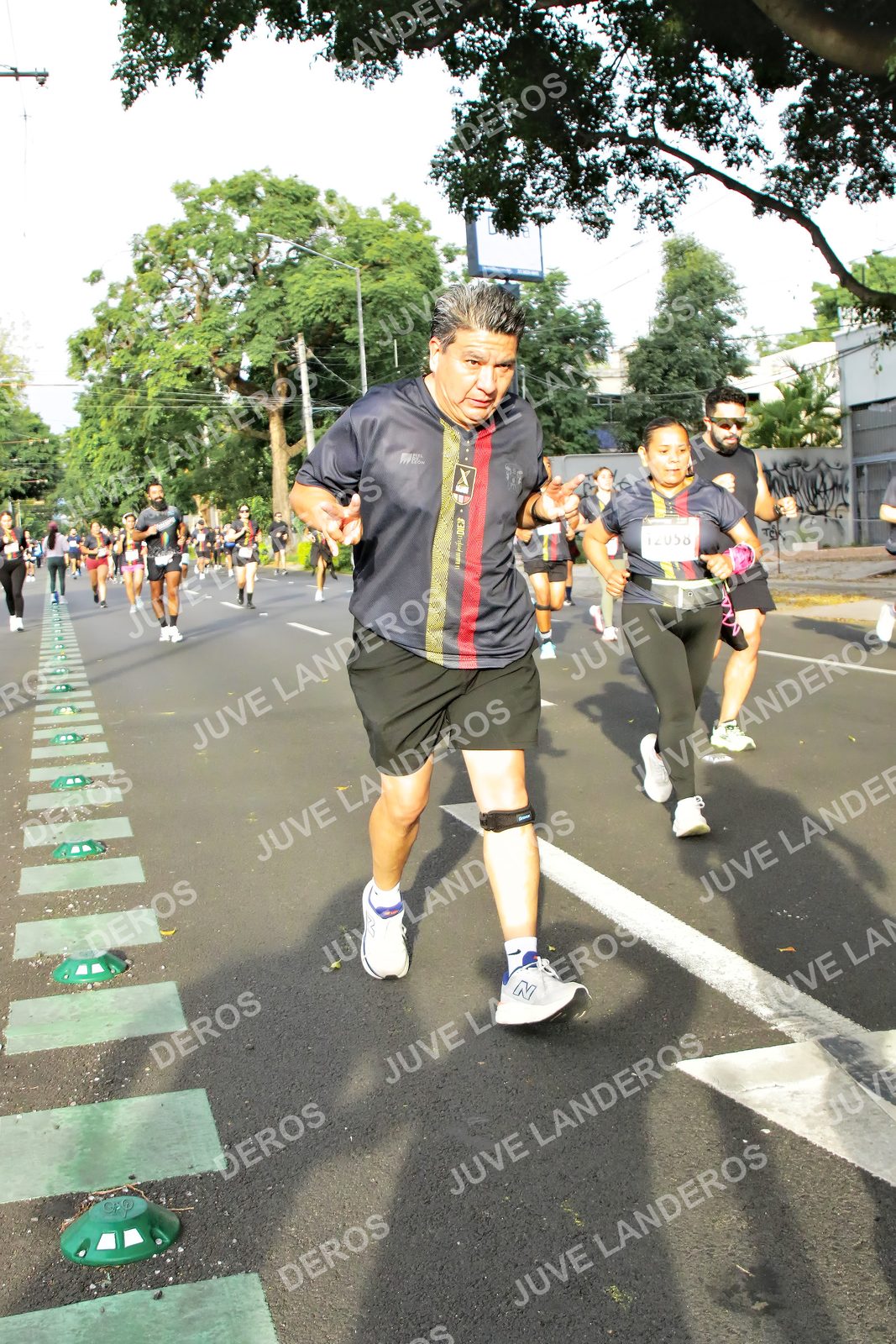 Foto de la X Carrera Leones Negros Red Cola 2026 en Rectoría General de la UdeG, Av. Juárez 976 (meta en Av. Enrique Díaz de León y Pedro Moreno), Guadalajara a las 08:02