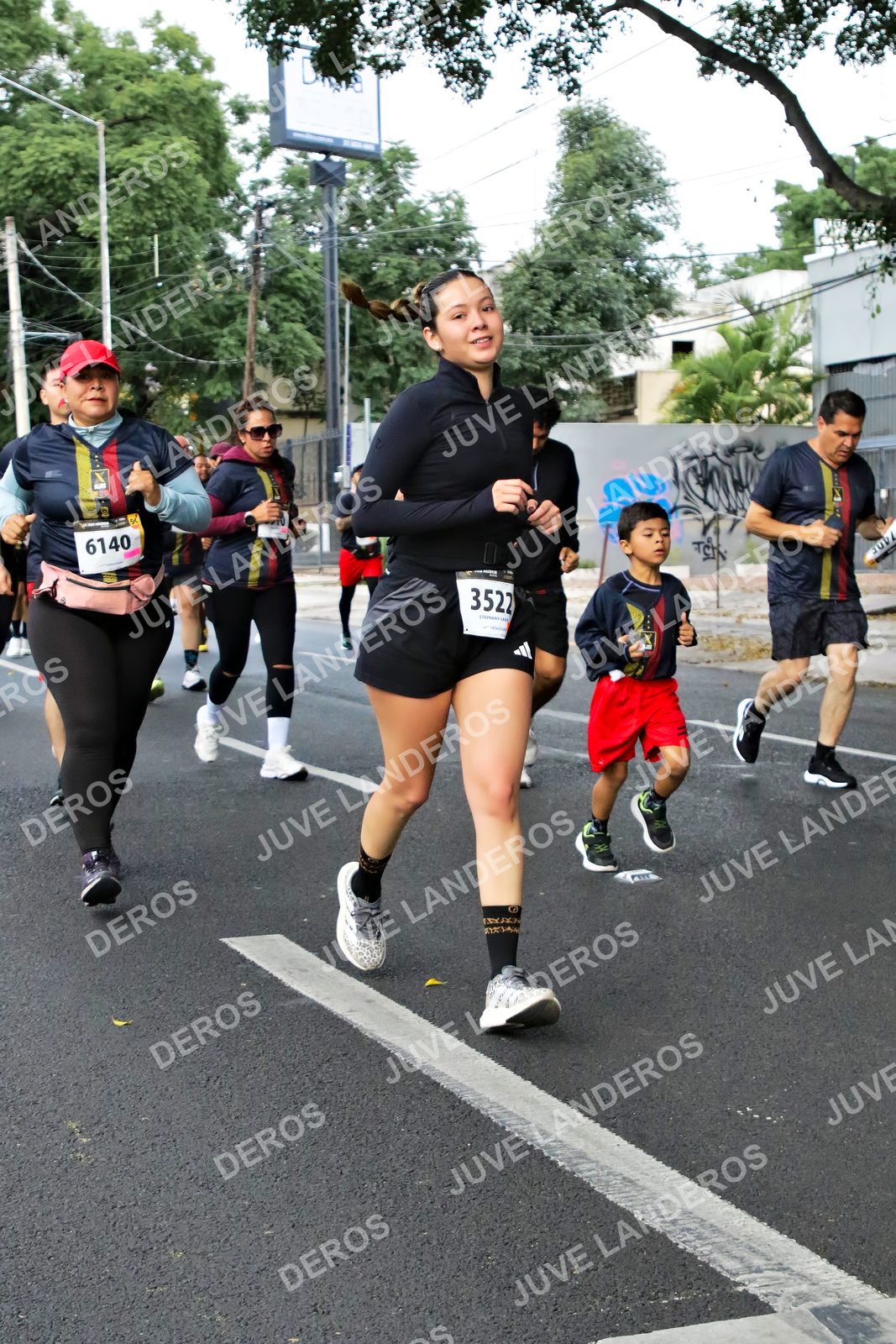 Foto de la X Carrera Leones Negros Red Cola 2026 en Rectoría General de la UdeG, Av. Juárez 976 (meta en Av. Enrique Díaz de León y Pedro Moreno), Guadalajara a las 05:11 · dorsal 3522, 6140