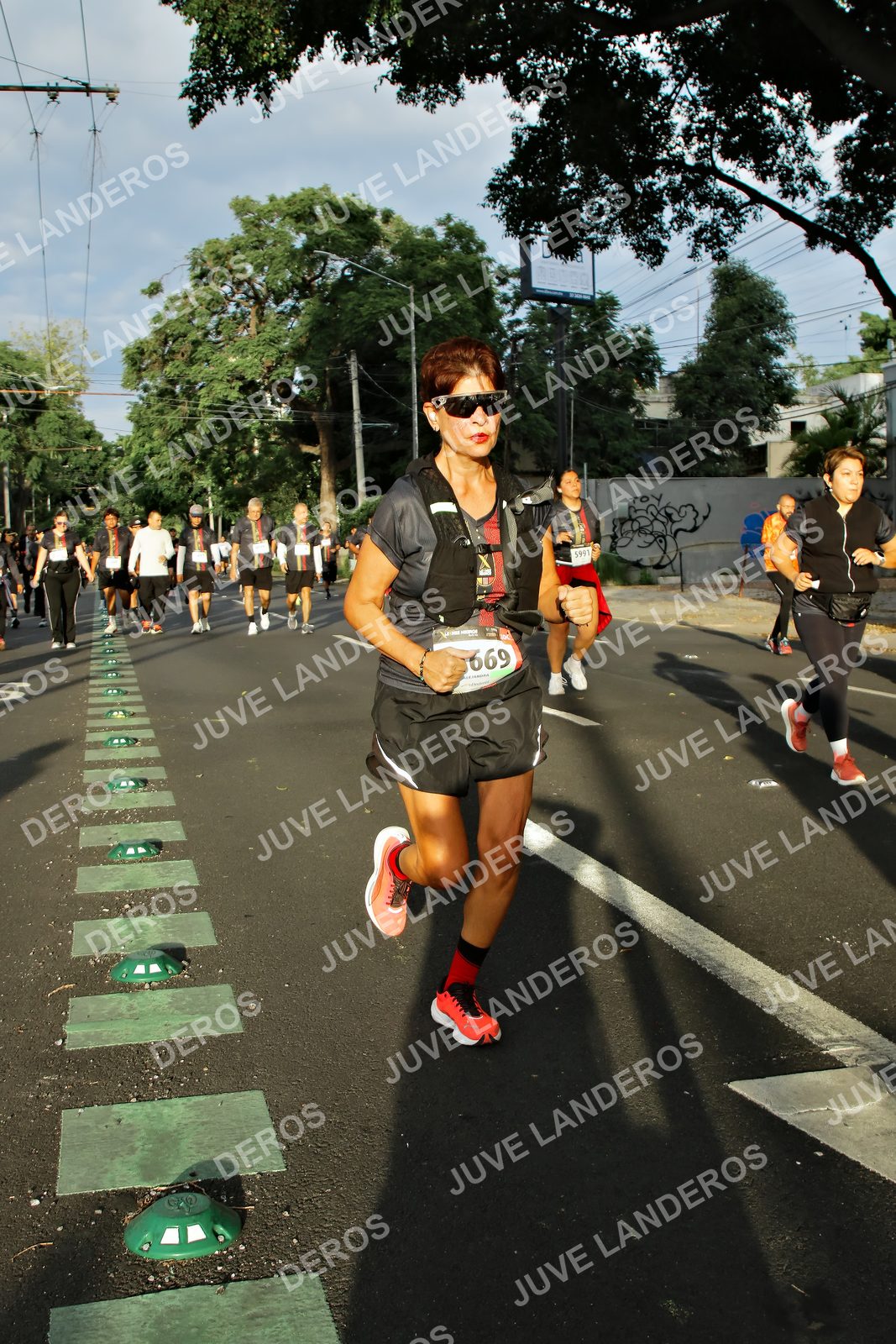 Foto de la X Carrera Leones Negros Red Cola 2026 en Rectoría General de la UdeG, Av. Juárez 976 (meta en Av. Enrique Díaz de León y Pedro Moreno), Guadalajara a las 07:35 · dorsal 669, 5991