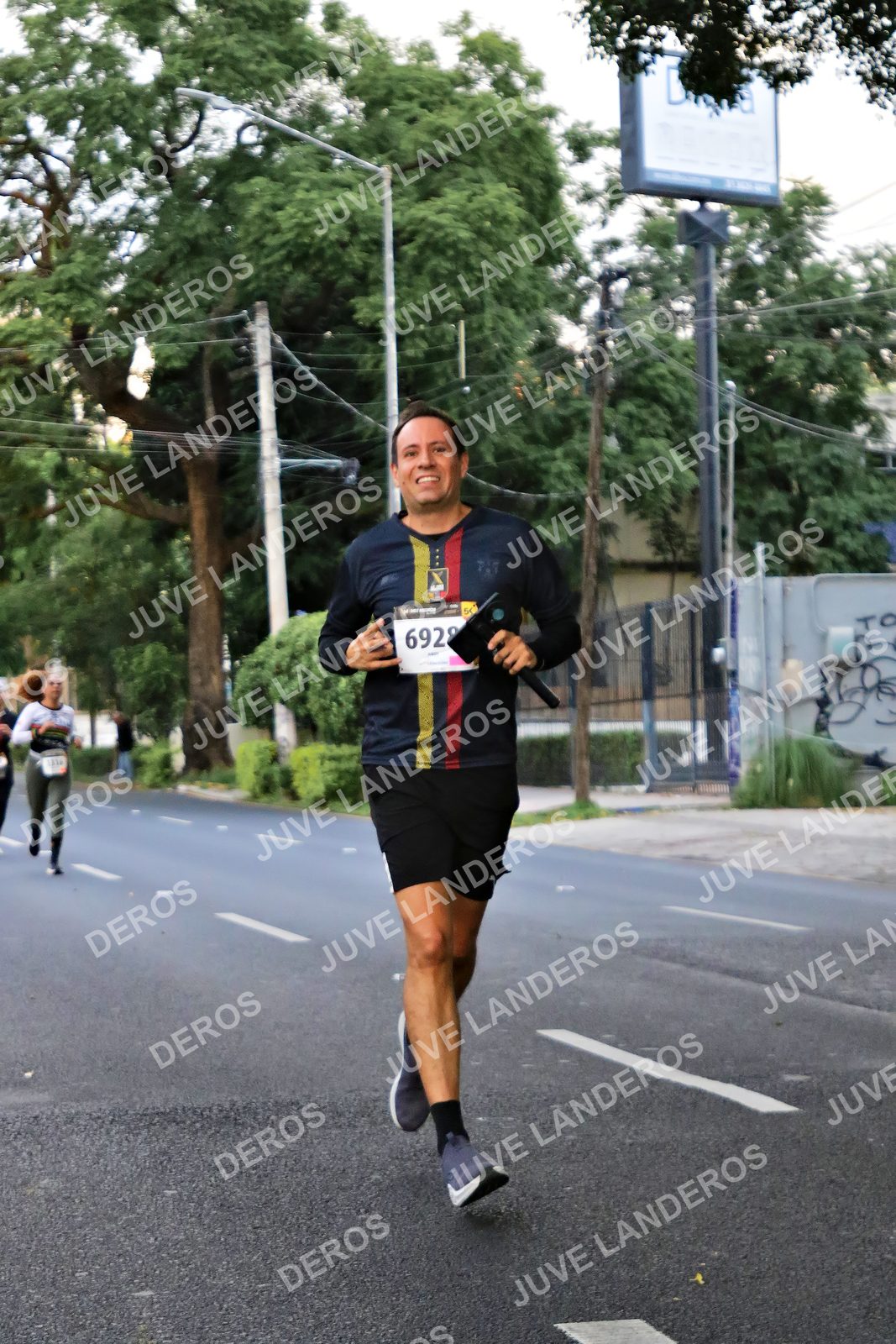 Foto de la X Carrera Leones Negros Red Cola 2026 en Rectoría General de la UdeG, Av. Juárez 976 (meta en Av. Enrique Díaz de León y Pedro Moreno), Guadalajara a las 04:57