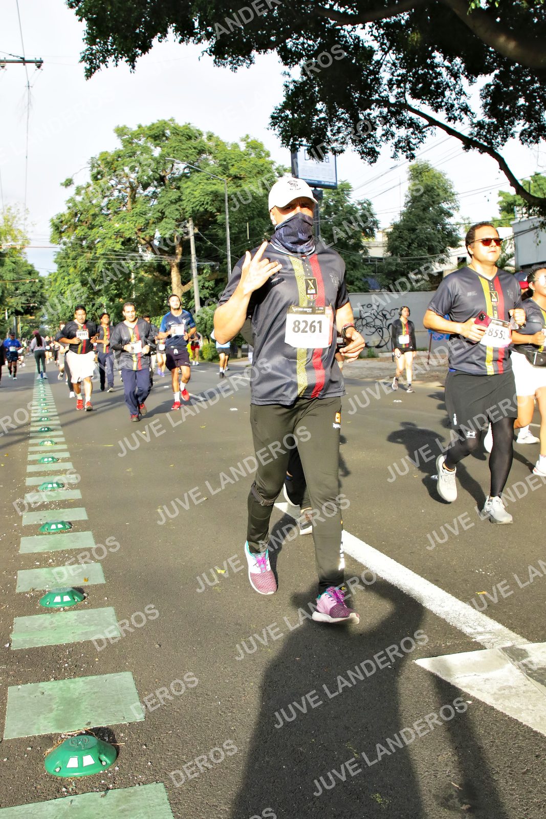 Foto de la X Carrera Leones Negros Red Cola 2026 en Rectoría General de la UdeG, Av. Juárez 976 (meta en Av. Enrique Díaz de León y Pedro Moreno), Guadalajara a las 08:01 · dorsal 8261
