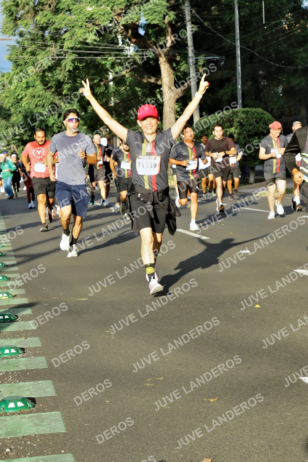 Foto de la X Carrera Leones Negros Red Cola 2026 en Rectoría General de la UdeG, Av. Juárez 976 (meta en Av. Enrique Díaz de León y Pedro Moreno), Guadalajara a las 07:48 · dorsal 11539, 79