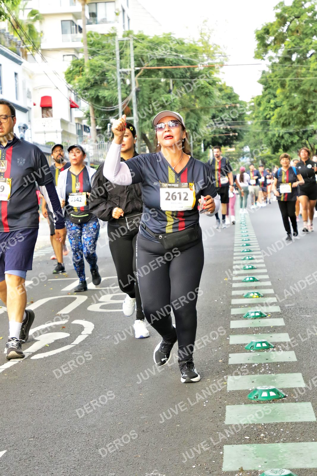 Foto de la X Carrera Leones Negros Red Cola 2026 en Rectoría General de la UdeG, Av. Juárez 976 (meta en Av. Enrique Díaz de León y Pedro Moreno), Guadalajara a las 07:19 · dorsal 2612