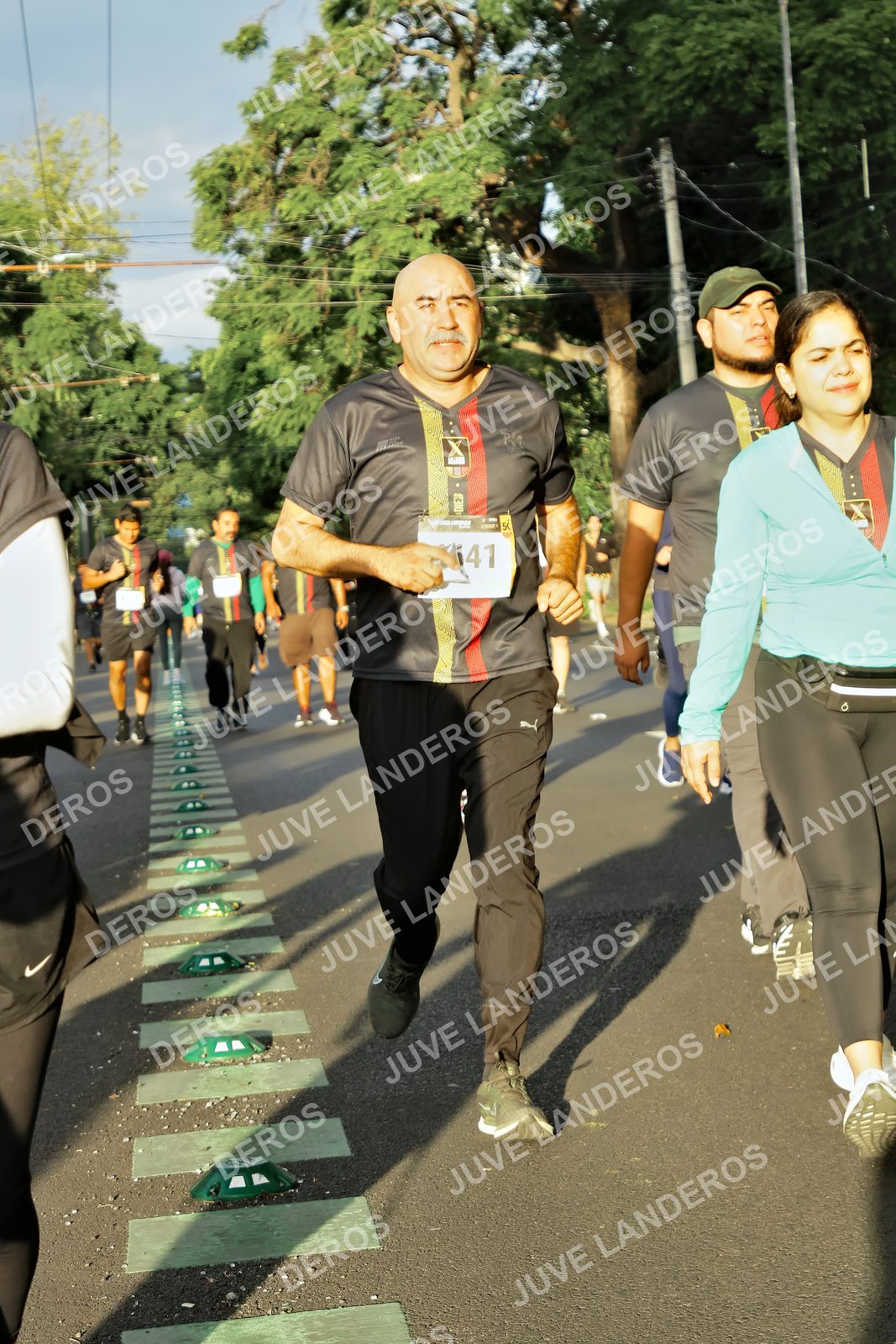 Foto de la X Carrera Leones Negros Red Cola 2026 en Rectoría General de la UdeG, Av. Juárez 976 (meta en Av. Enrique Díaz de León y Pedro Moreno), Guadalajara a las 07:28 · dorsal 41