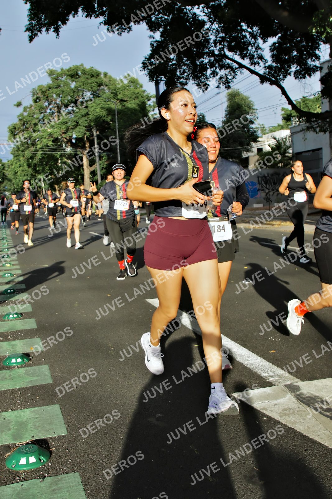 Foto de la X Carrera Leones Negros Red Cola 2026 en Rectoría General de la UdeG, Av. Juárez 976 (meta en Av. Enrique Díaz de León y Pedro Moreno), Guadalajara a las 07:59 · dorsal 184, 11837