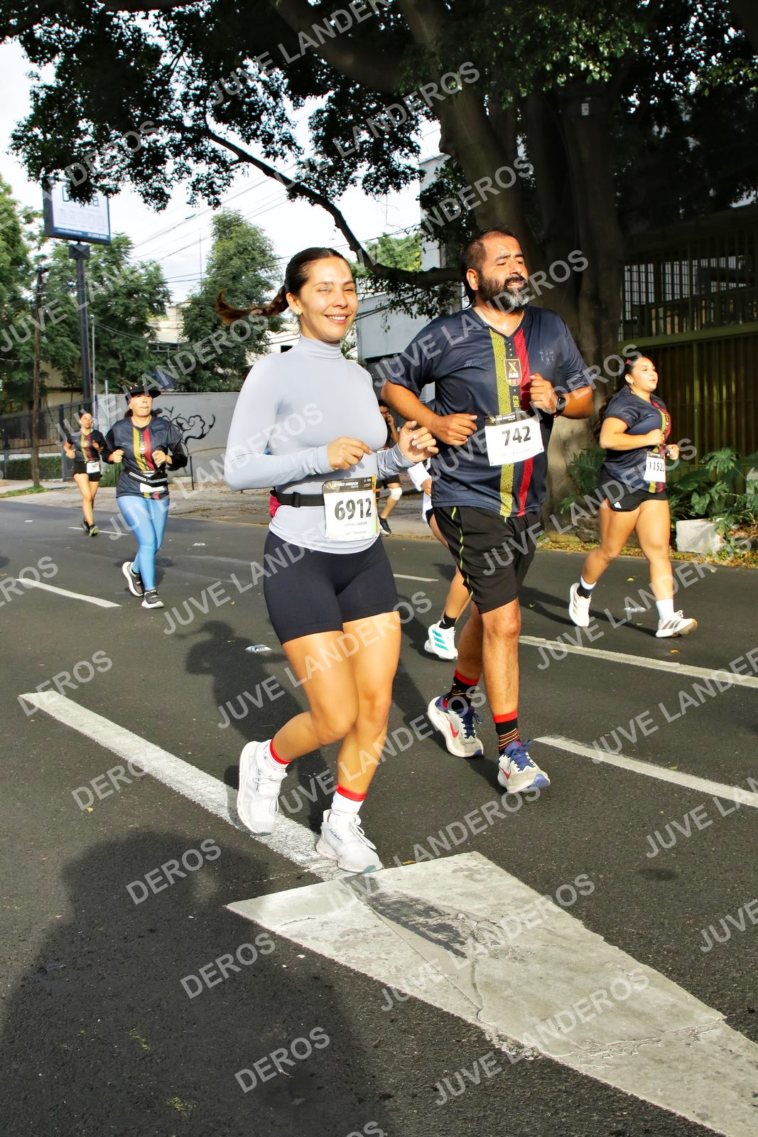 Foto de la X Carrera Leones Negros Red Cola 2026 en Rectoría General de la UdeG, Av. Juárez 976 (meta en Av. Enrique Díaz de León y Pedro Moreno), Guadalajara a las 08:10 · dorsal 6912, 742