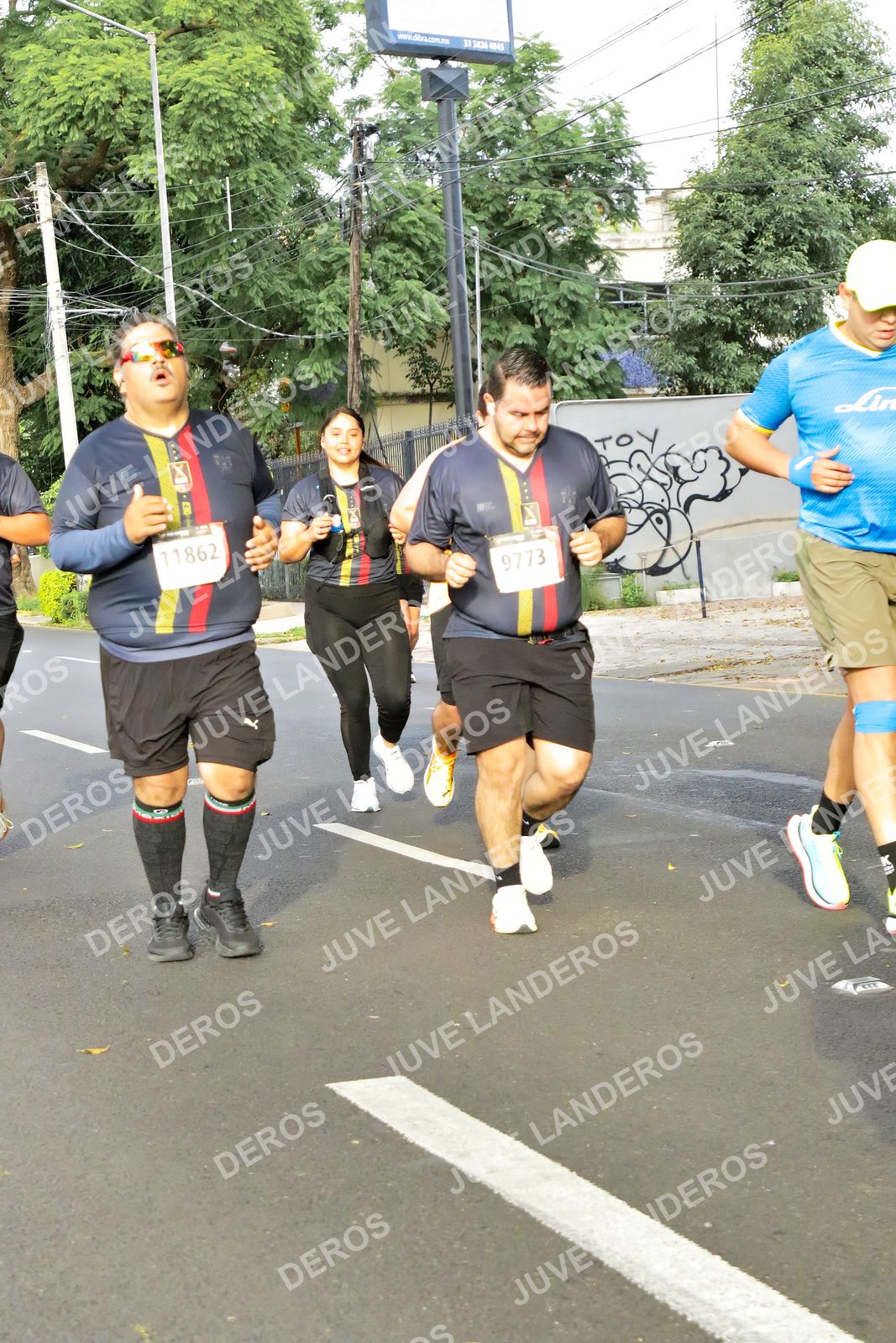 Foto de la X Carrera Leones Negros Red Cola 2026 en Rectoría General de la UdeG, Av. Juárez 976 (meta en Av. Enrique Díaz de León y Pedro Moreno), Guadalajara a las 08:06 · dorsal 9773, 11862