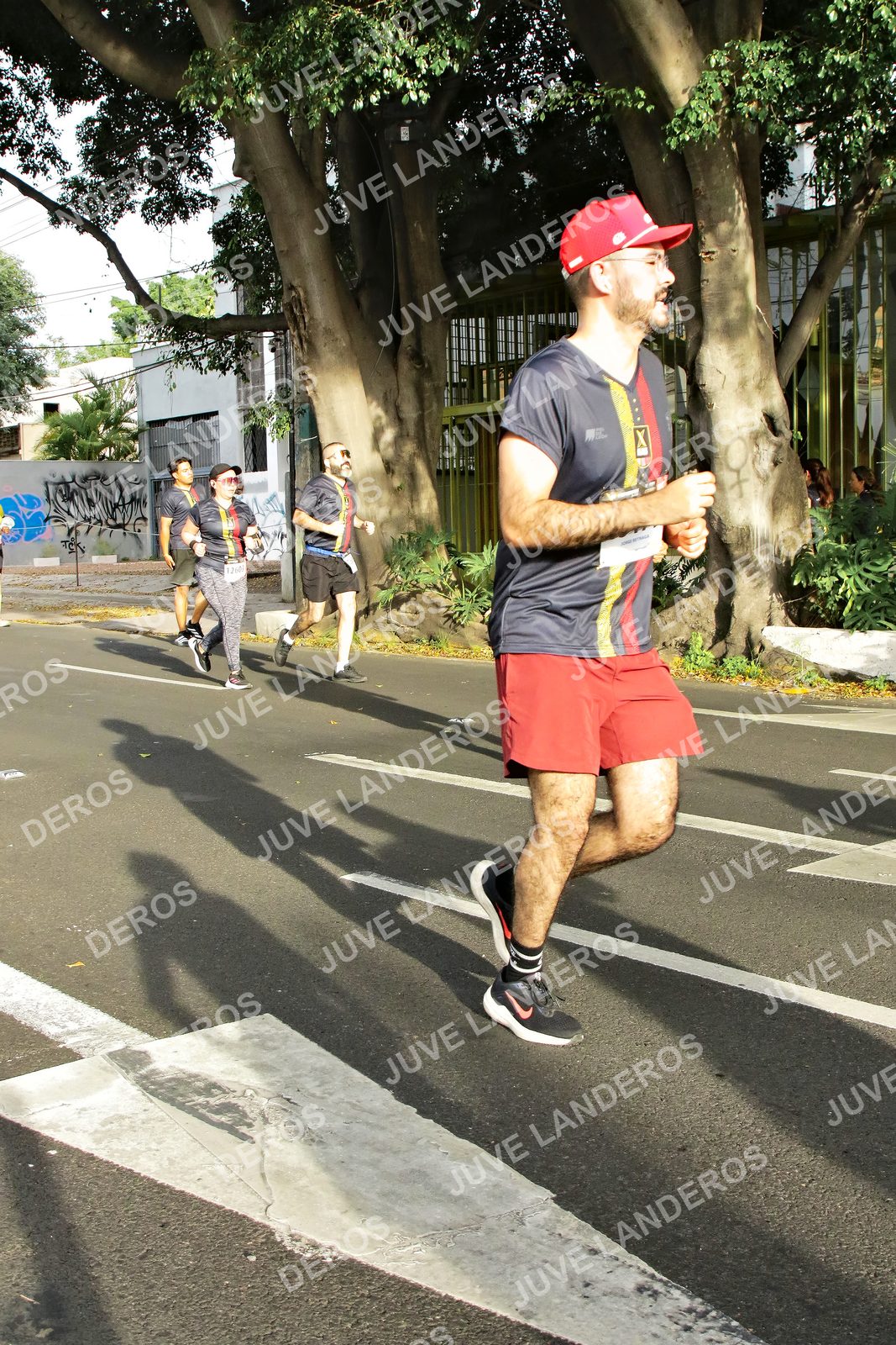 Foto de la X Carrera Leones Negros Red Cola 2026 en Rectoría General de la UdeG, Av. Juárez 976 (meta en Av. Enrique Díaz de León y Pedro Moreno), Guadalajara a las 08:02