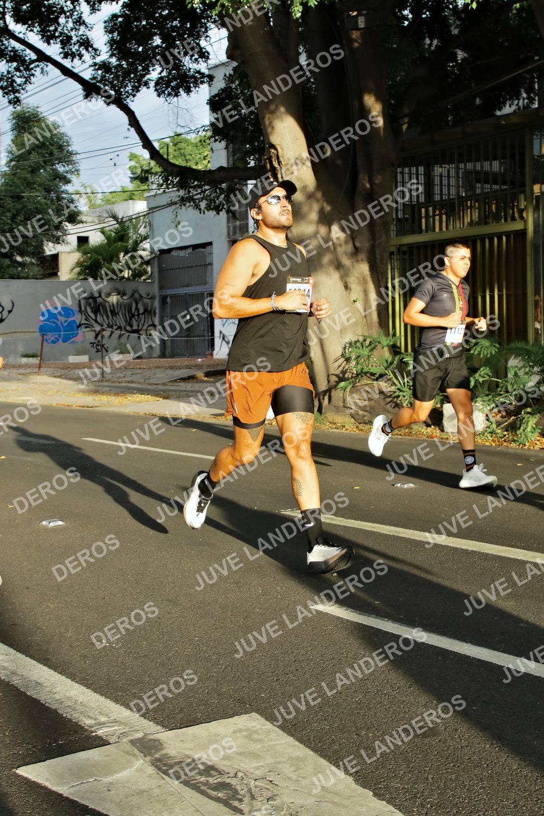 Foto de la X Carrera Leones Negros Red Cola 2026 en Rectoría General de la UdeG, Av. Juárez 976 (meta en Av. Enrique Díaz de León y Pedro Moreno), Guadalajara a las 07:37