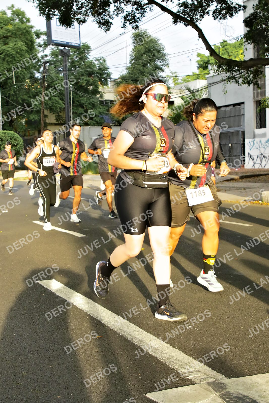 Foto de la X Carrera Leones Negros Red Cola 2026 en Rectoría General de la UdeG, Av. Juárez 976 (meta en Av. Enrique Díaz de León y Pedro Moreno), Guadalajara a las 07:34 · dorsal 1185, 13292