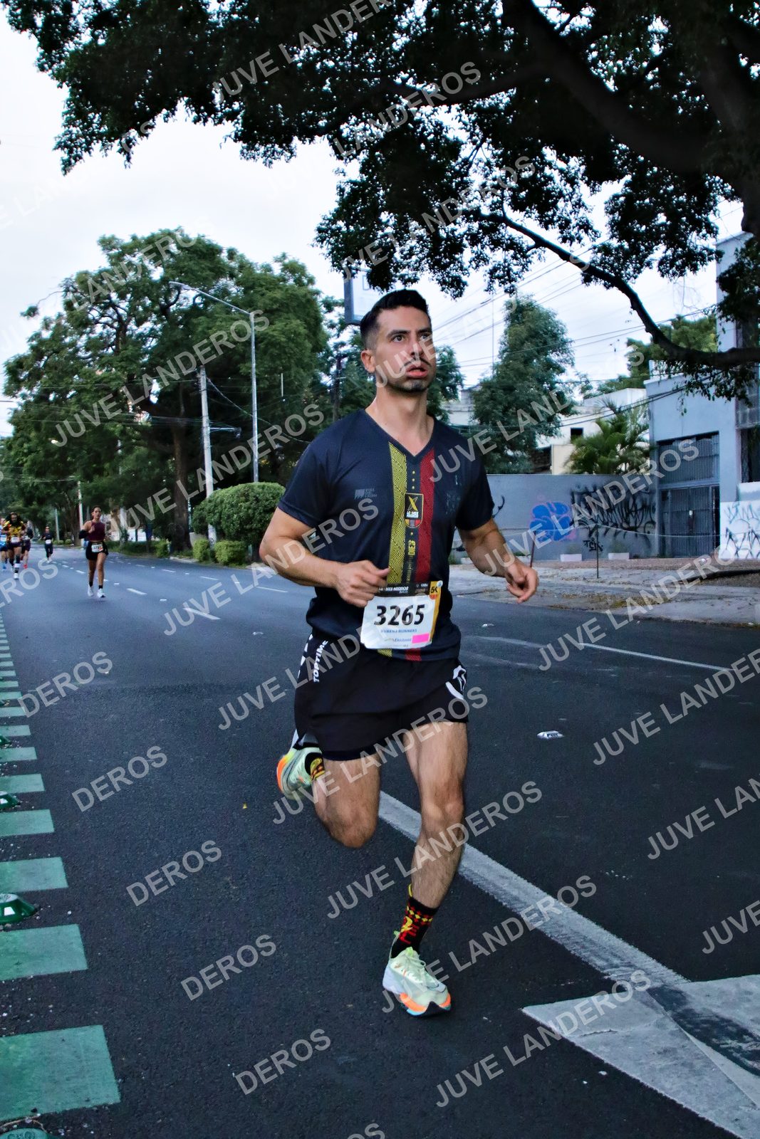 Foto de la X Carrera Leones Negros Red Cola 2026 en Rectoría General de la UdeG, Av. Juárez 976 (meta en Av. Enrique Díaz de León y Pedro Moreno), Guadalajara a las 04:54