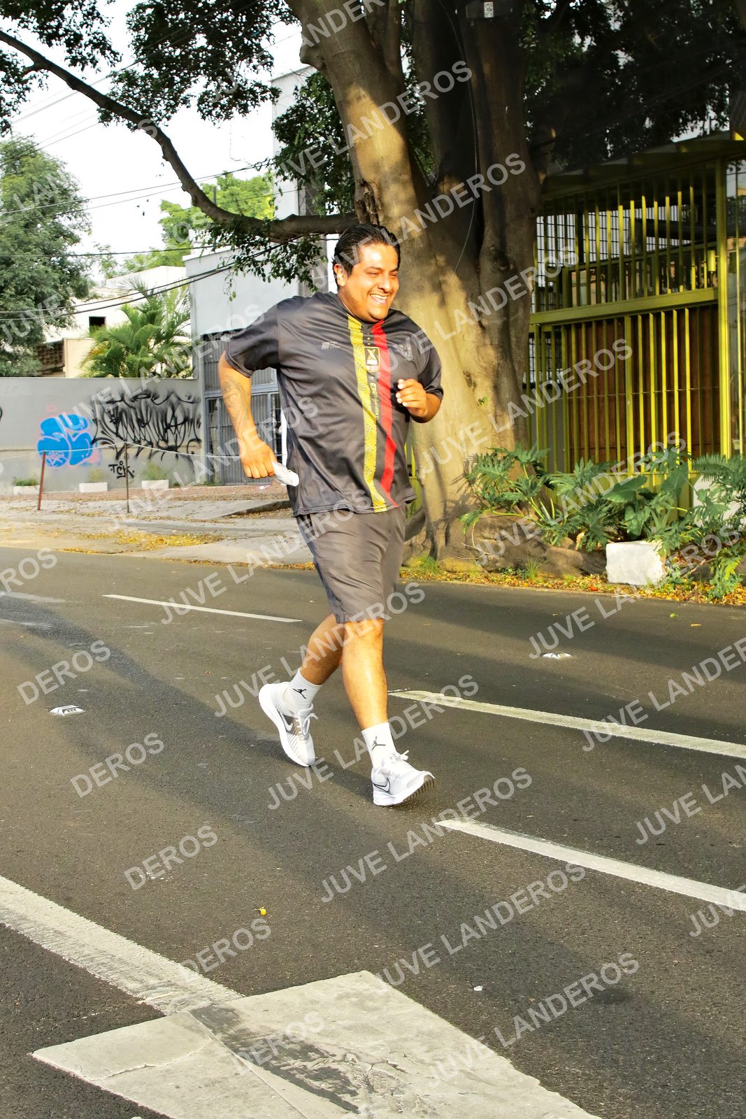 Foto de la X Carrera Leones Negros Red Cola 2026 en Rectoría General de la UdeG, Av. Juárez 976 (meta en Av. Enrique Díaz de León y Pedro Moreno), Guadalajara a las 07:22